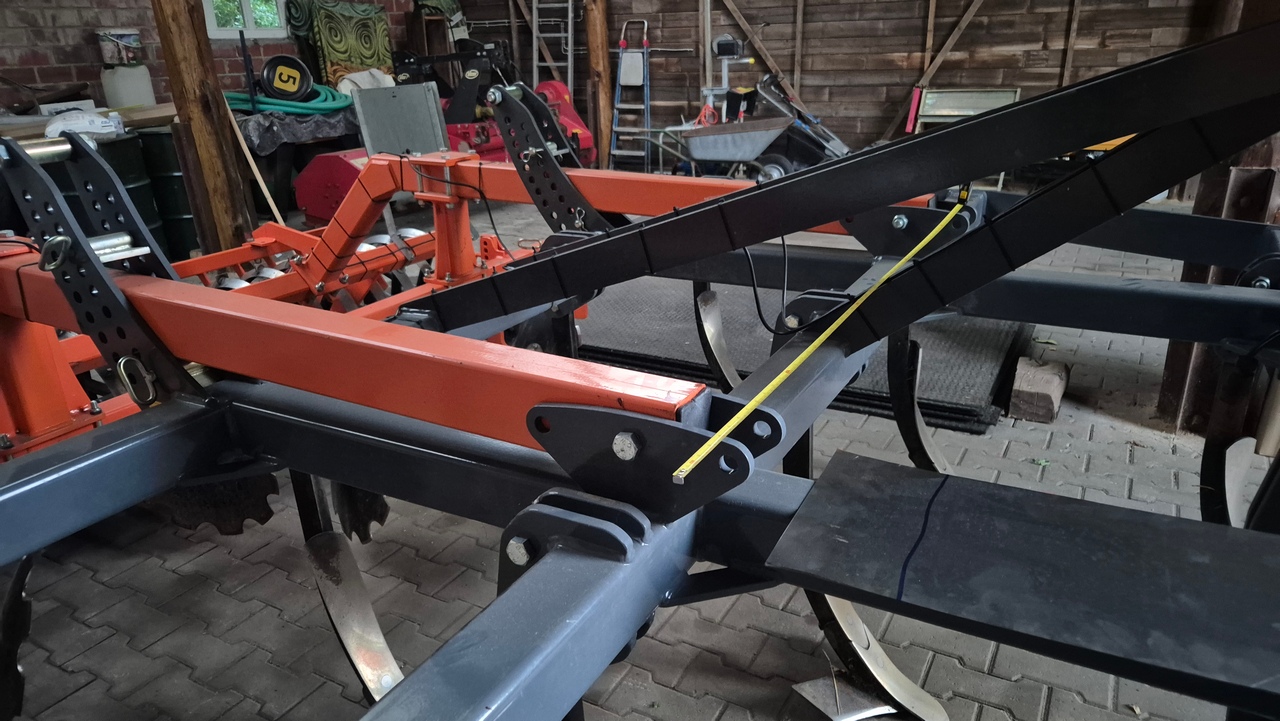 Halter-fuer-Zwischenfrucht-Saegeraet-05