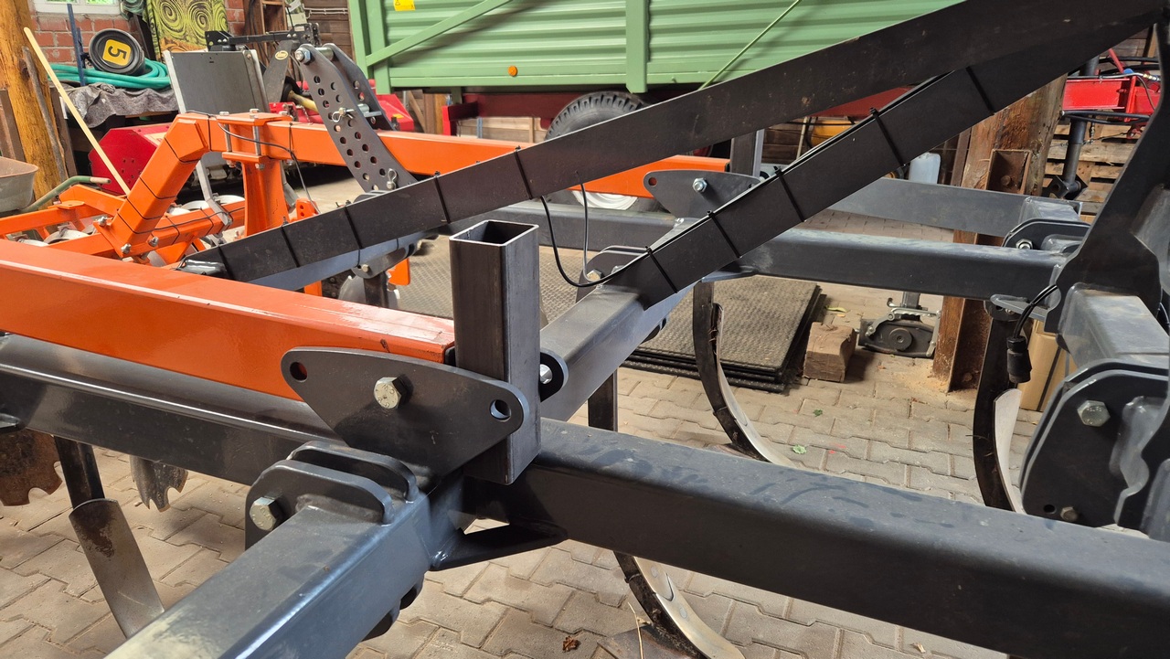 Halter-fuer-Zwischenfrucht-Saegeraet-02