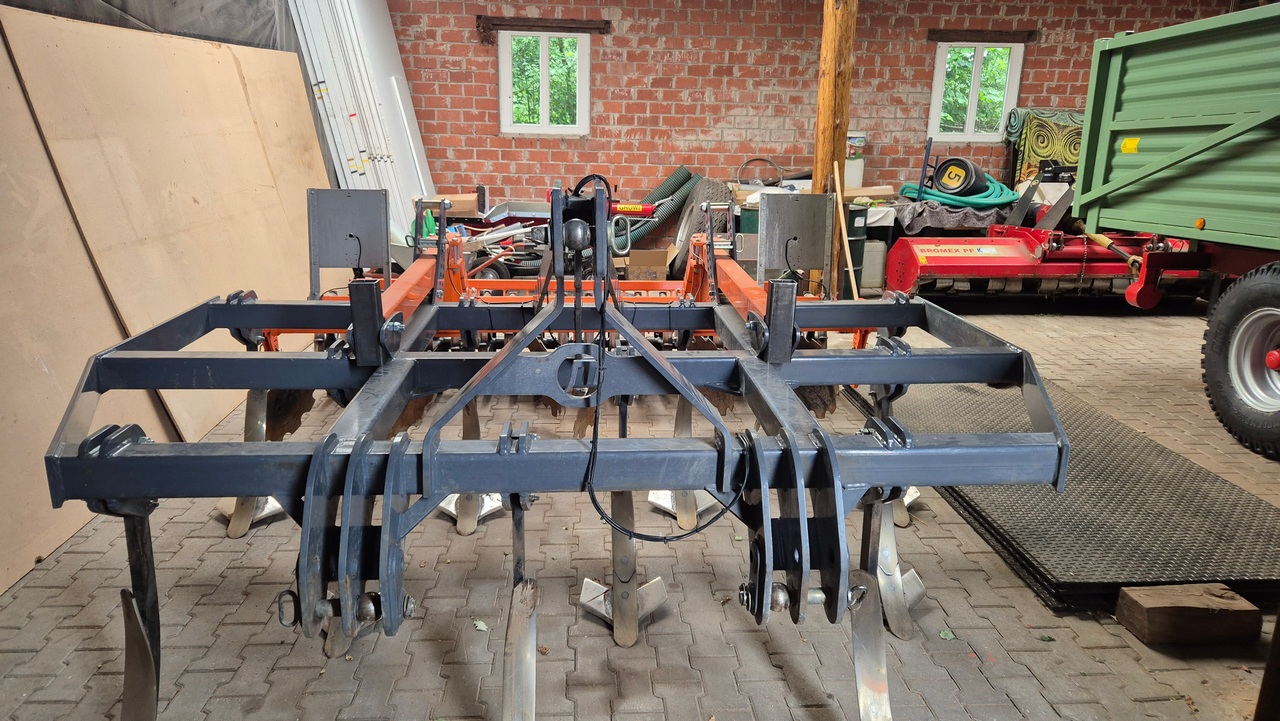 Halter-fuer-Zwischenfrucht-Saegeraet-03