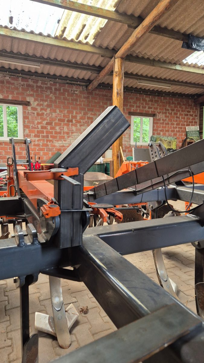 Halter-fuer-Zwischenfrucht-Saegeraet-11