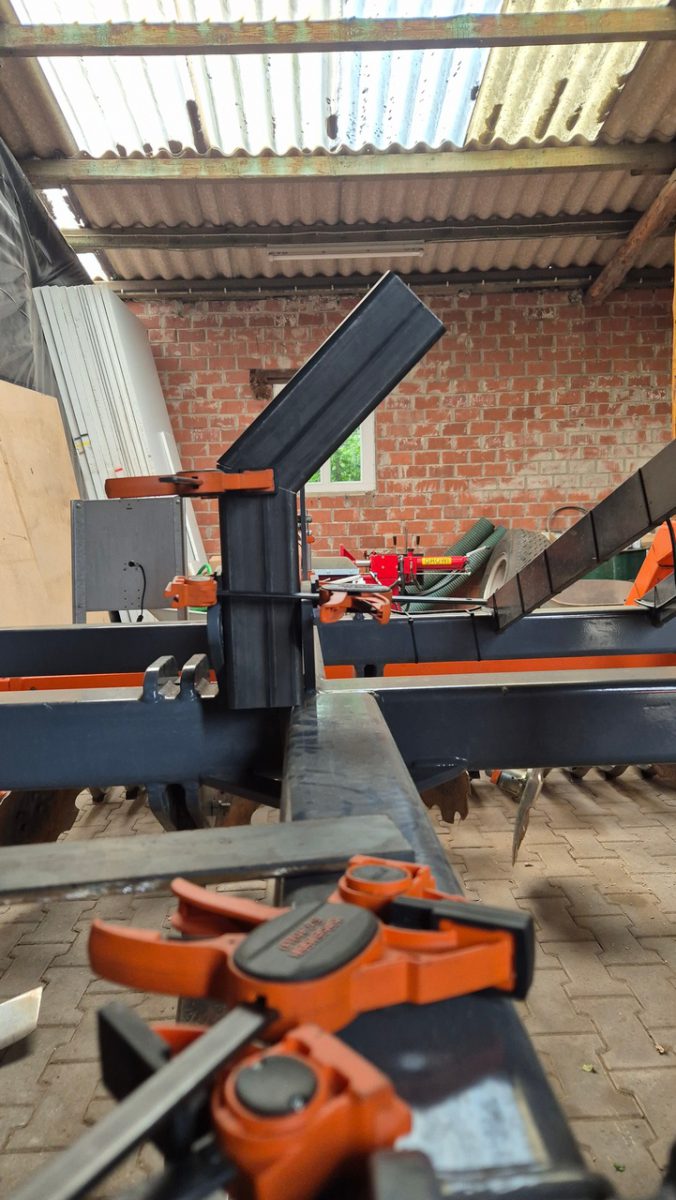 Halter-fuer-Zwischenfrucht-Saegeraet-12