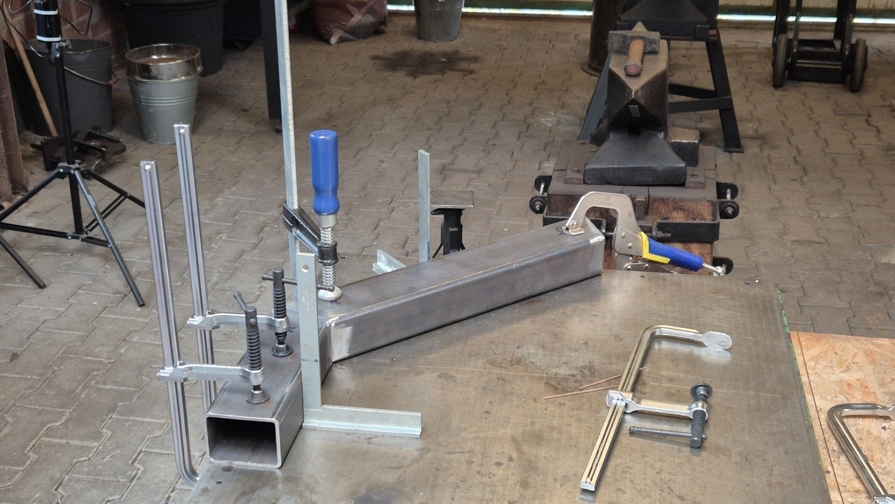 Halter-fuer-Zwischenfrucht-Saegeraet-03