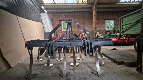 Halter-fuer-Zwischenfrucht-Saegeraet-12