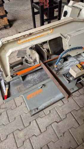 Halter-fuer-Zwischenfrucht-Saegeraet-01
