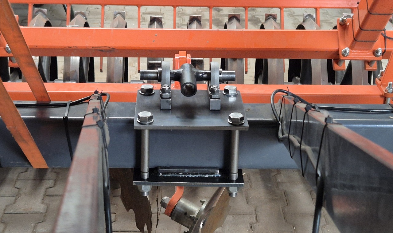 Halter-fuer-Zwischenfrucht-Saegeraet-15